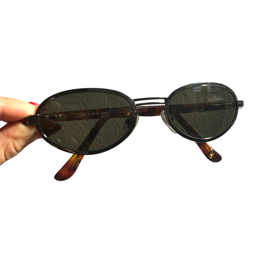 90s Frame Oval Sunglasses