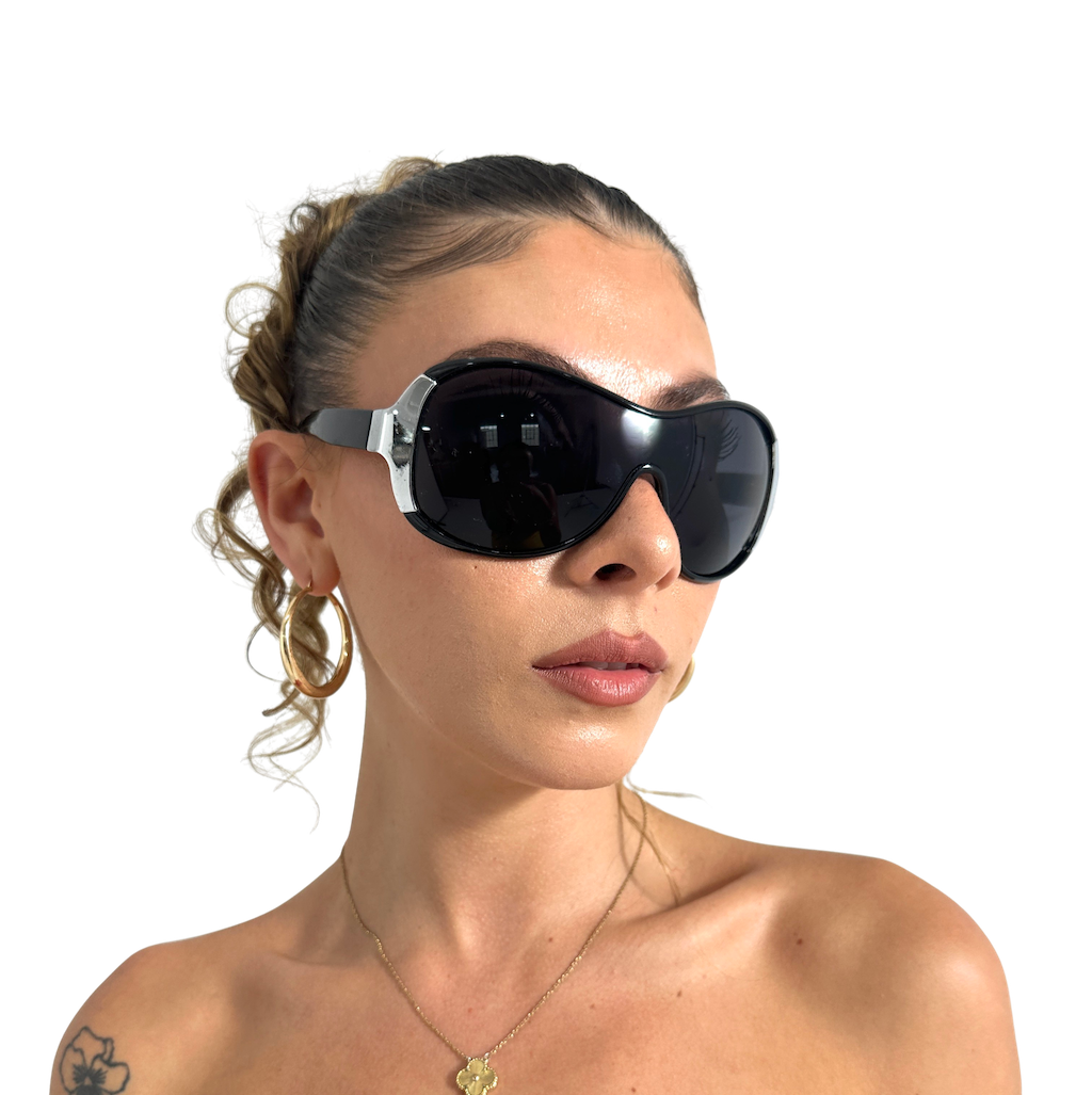 Posh Victoria 2000s Oversized Sunglasses